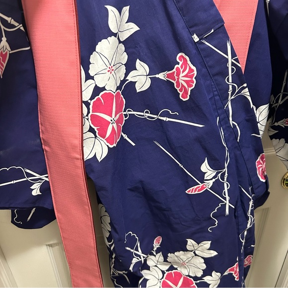 Japanese Kimono - Picture 4 of 6